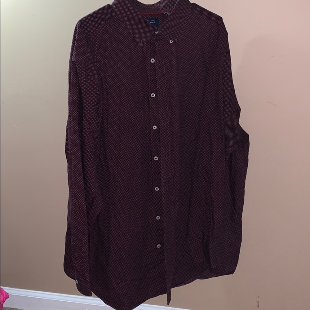 Roundtree & Yorke button down shirt